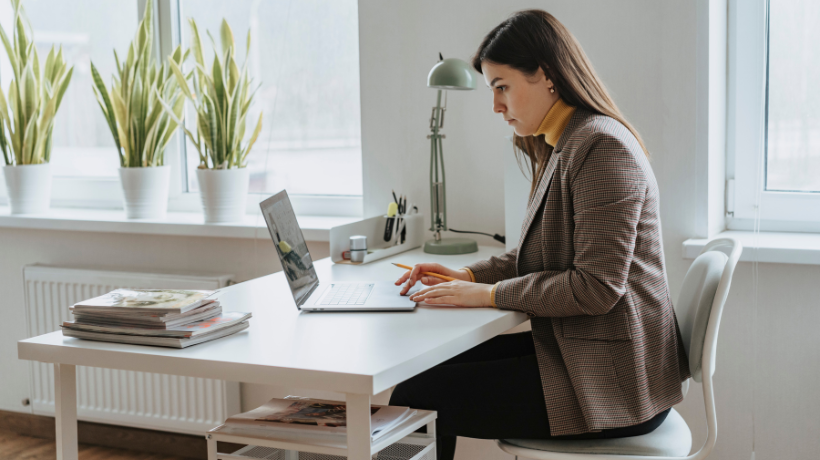 Workplace Adjustments for Employees Impacted by Domestic Violence image
